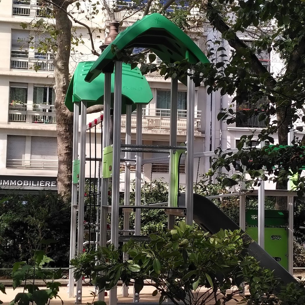 Aire de jeux pour enfants 3